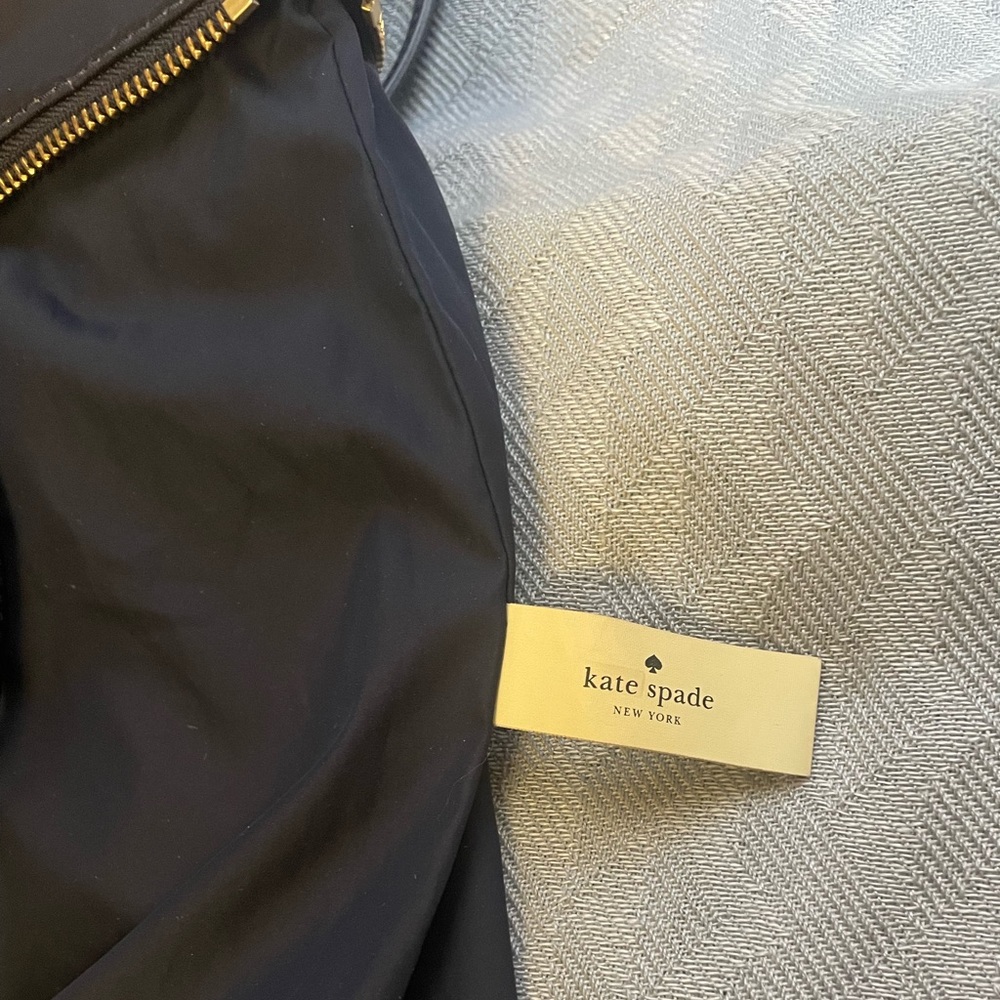 Kate Spade navy floral tote, polyester/leather, near-pristine condition - Picture 8 of 9